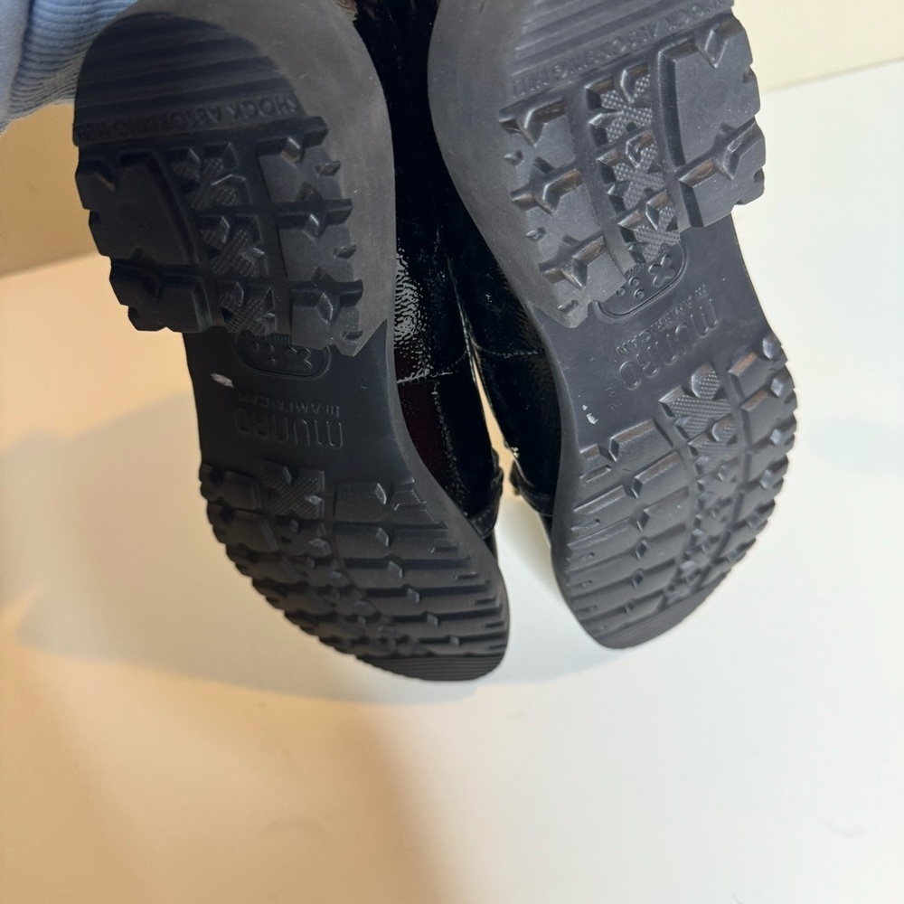 Munro Viv Chic; with panache black patten - Picture 9 of 10